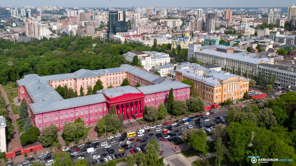  с квадрокоптера (дрона)